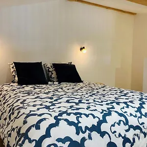 https://lecrin-de-chapoulier.hotels-rhonealpes.com